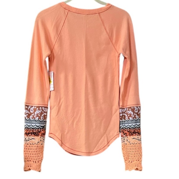 Free People In The Mix Cuff Thermal Top In Desert Orange Knit Crochet M NWT - Picture 2 of 6